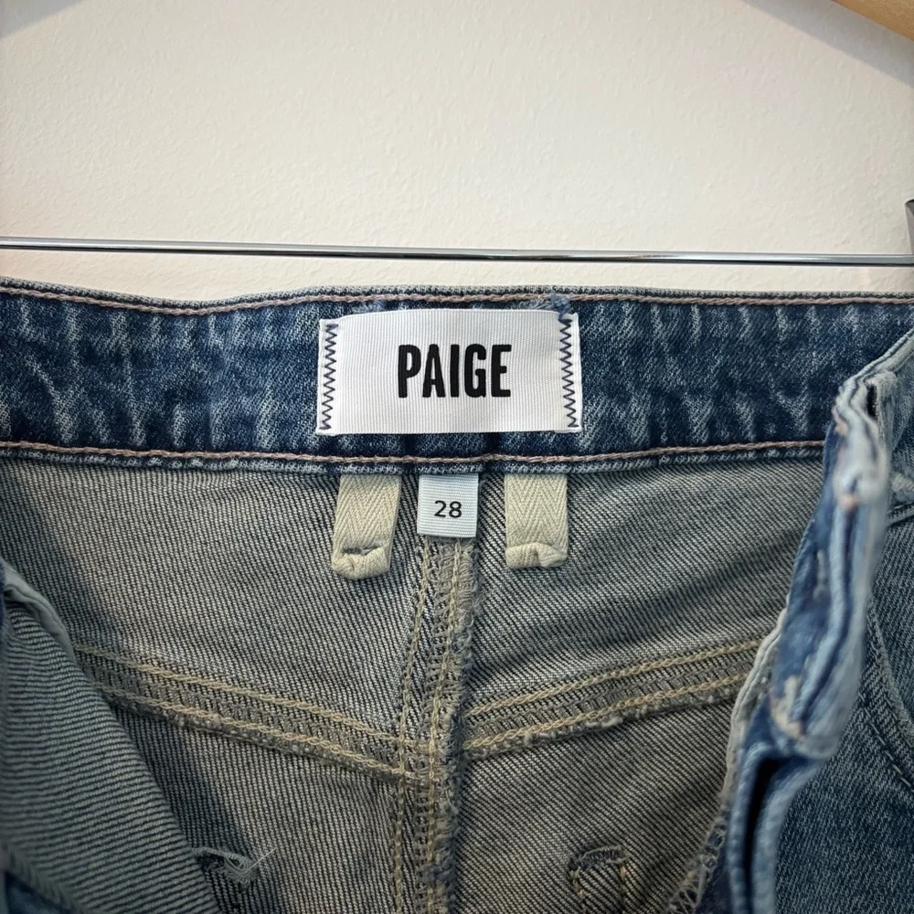 NWT PAIGE Alexis High Rise Barrel Leg Cats Meow Distressed Medium Wash Jeans - Picture 10 of 16